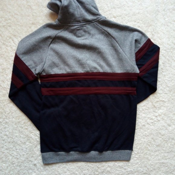 Genuine Goods Boy's Size XL Pullover Hoodie - Picture 3 of 3